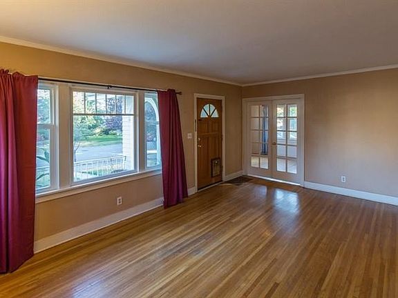 5th image of 207 W 27th Ave
