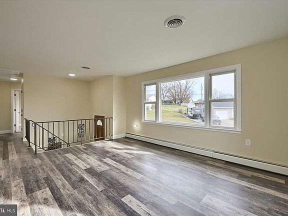 5th image of 108 Greenwood Dr
