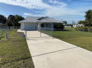 1638 Lake Dr W, Okeechobee, FL 34974