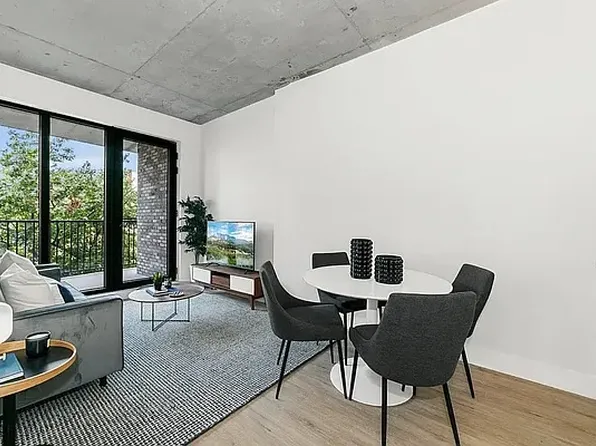 815 Flatbush Avenue image 1 of 19