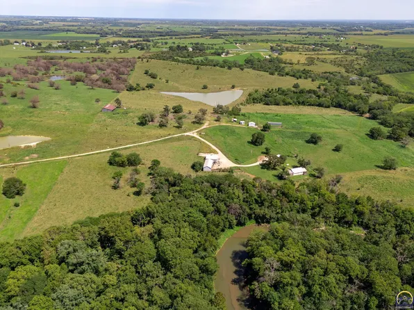 9335 NW 66th St, Silver Lake, KS 66539
