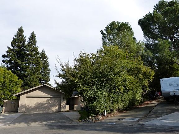 2nd image of 8208 Foxfire Dr