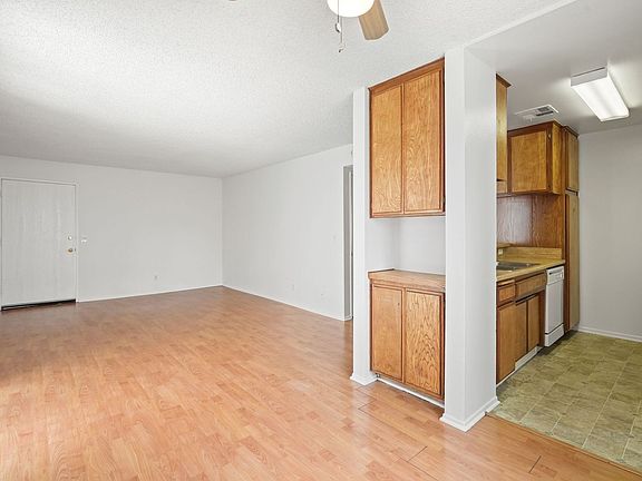 4th image of 16731 Sherman Way APT 104