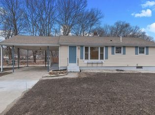 1 Wedgewood Dr, Holliston, MA 01746
