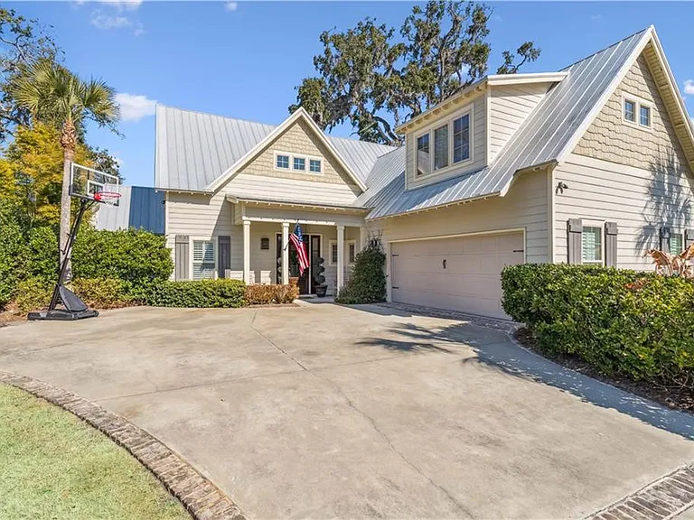 1077 Sinclair Way — Photo 1