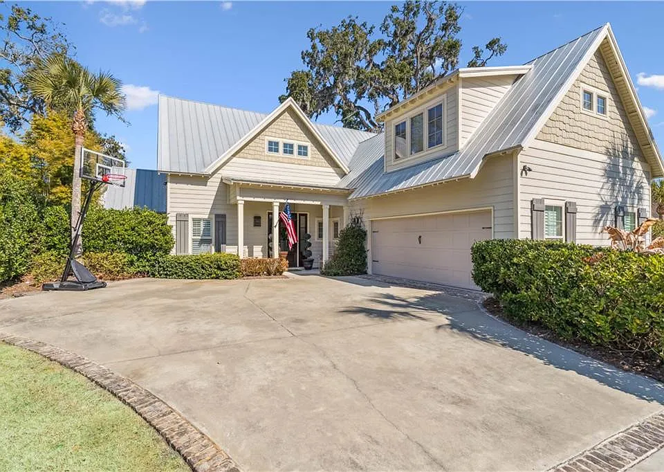 1077 Sinclair Way