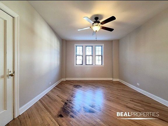 3rd image of 894 Green Bay Rd APT 14