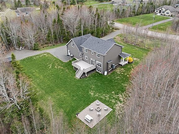 3rd image of 77 Daniel Dr