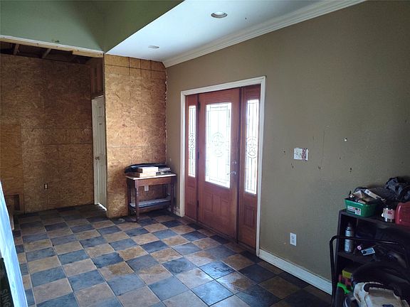 3rd image of 5077 E Line Rd