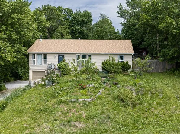 3715 Pomeroy Dr, Kansas City, KS 66109