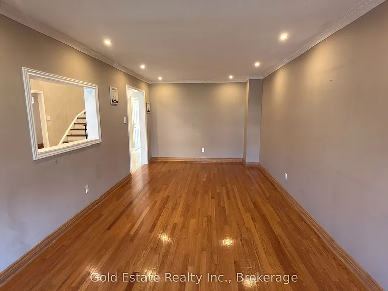 5202 Huntingfield Dr E — Photo 4