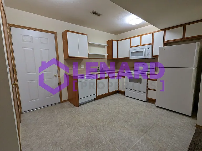 1418 W Frosty Dr — Photo 4