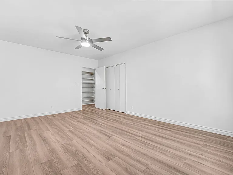 1237 Berkeley St - steps to Wilshire Blvd in Santa Monica — Photo 28