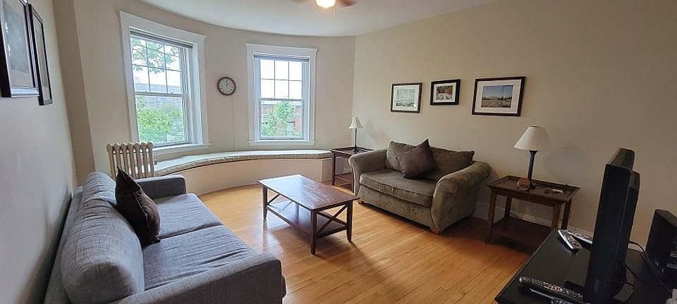 Living room with Comcast cable TV
