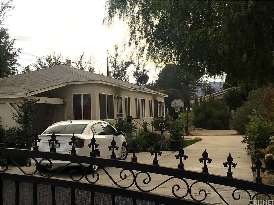 2nd image of 24619 Newhall Ave