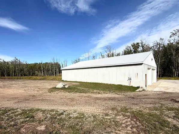14525 Klooster Rd, Charlevoix, MI 49720