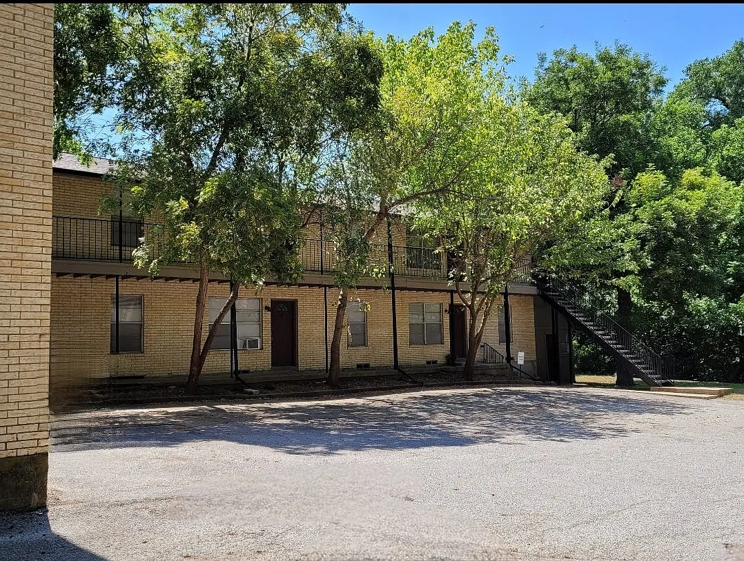 1 bed, 770 sqft, $1,095 — Photo 2