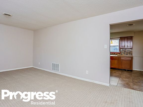 5th image of 112 Flora Dr