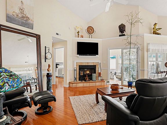 5th image of 1827 Windmere Way
