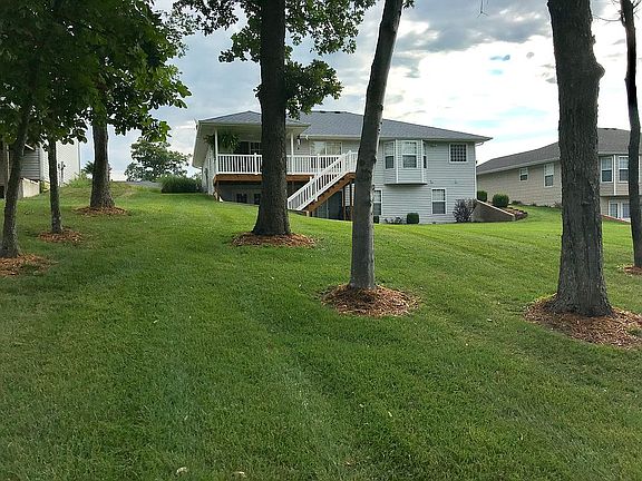 4th image of 4031 Southampton Dr