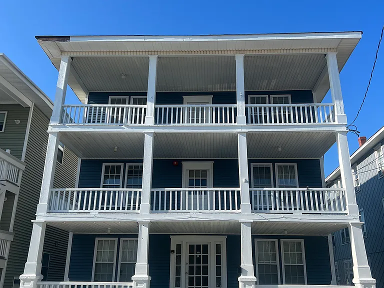 322 E Glenwood Ave #5 — Photo 1