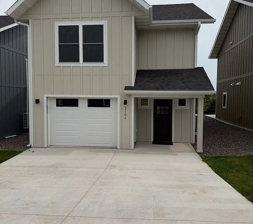 2104 Cottage Hill Cir
