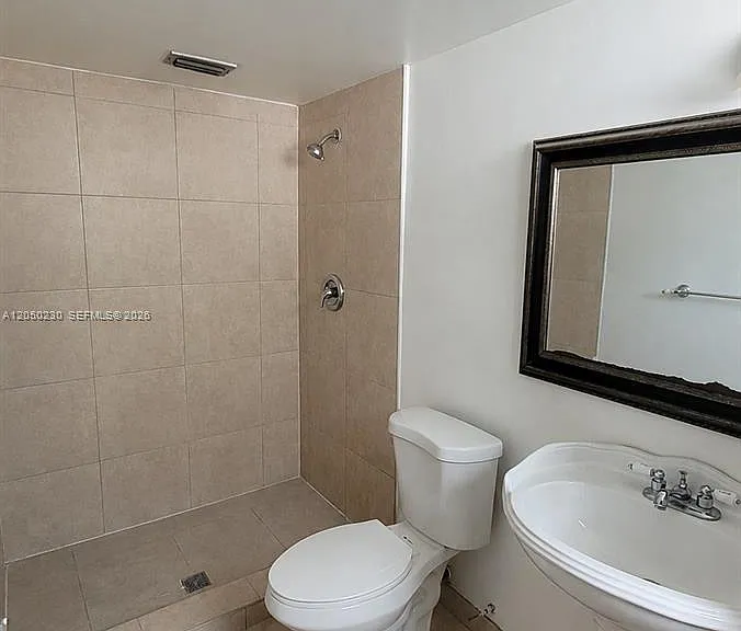 11960 NE 19th Dr #5 — Photo 8