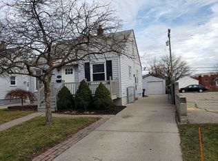 3482 Bacon Ave, Berkley, MI 48072