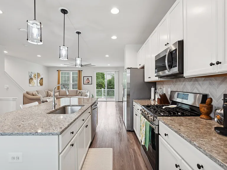 9154 Wyche Knoll Ln — Photo 4