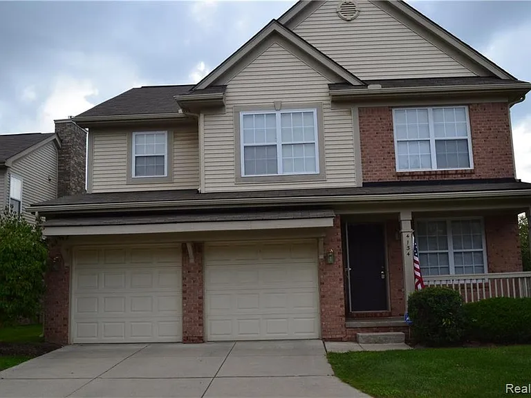 4134 Strathmore Ln — Photo 3
