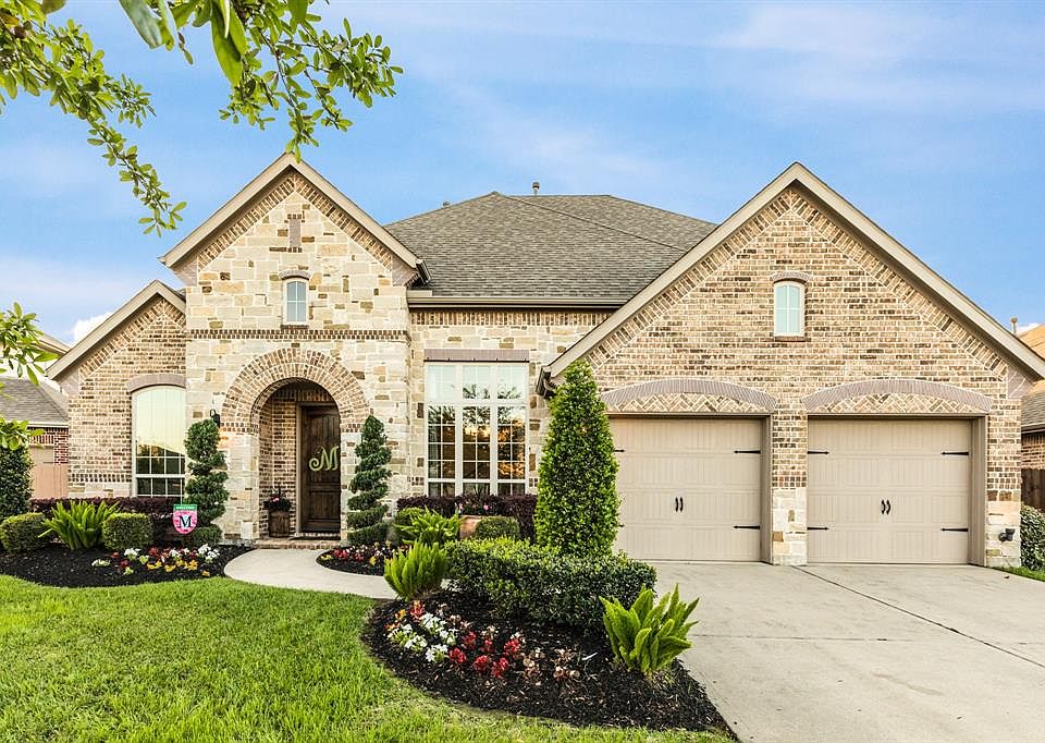 1st image of 902 Cozy Hollow Ct