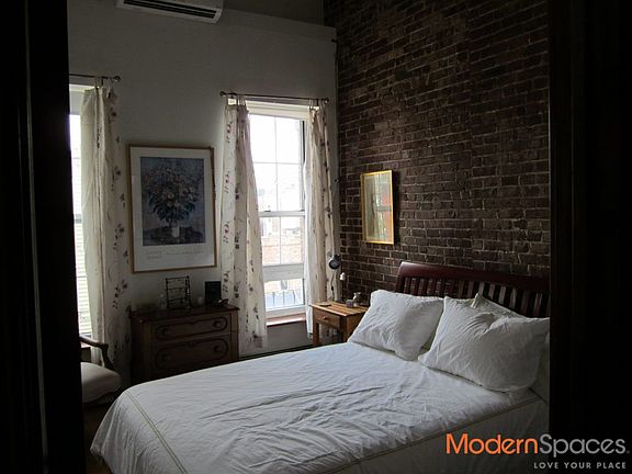 5th image of 4730 Vernon Blvd APT 3F