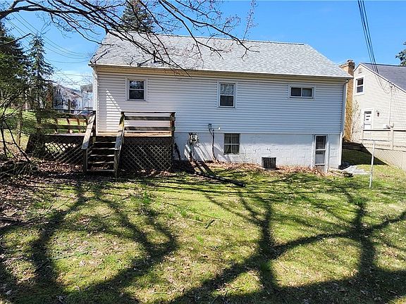 3rd image of 943 Evans Ave