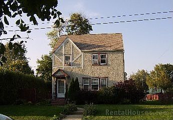 1st image of 214 Playhouse St E