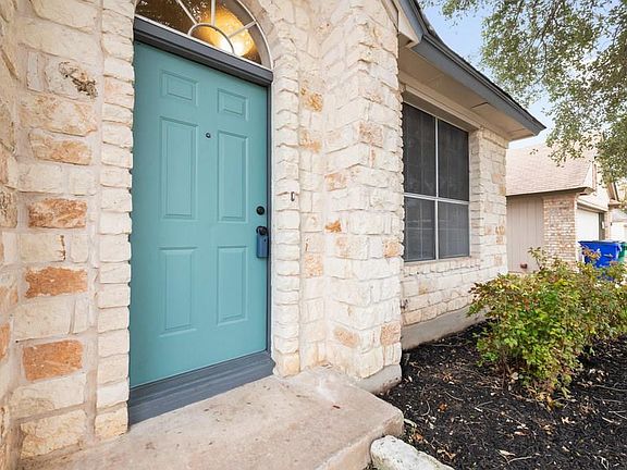 4th image of 606 Cactus Flower Dr