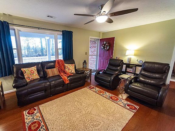 4th image of 5042 Sherwood Ln