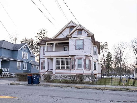 3rd image of 160 Main St