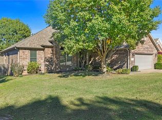 4826 W Plymouth Rock Pl, Fayetteville, AR 72704