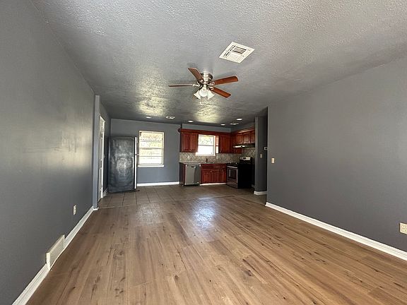 5th image of 6905 NW 60th St