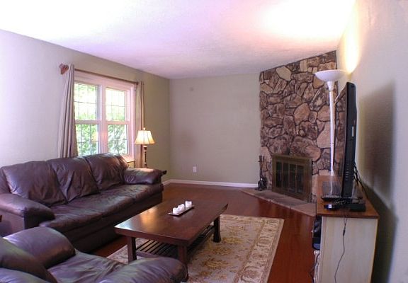 4th image of N84W18331 Menomonee Ave