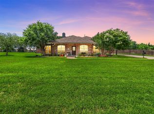335 Meadow View Dr, Lavon, TX 75166