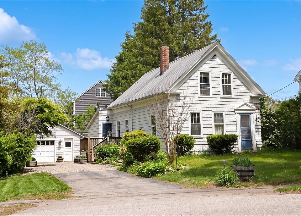 1st image of 418 Summer St