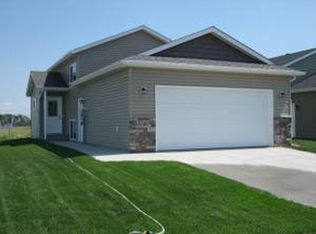 3265 62nd Ave S, Fargo, ND 58104
