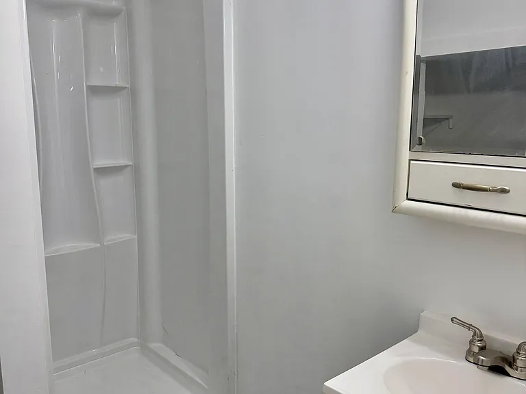 200 W State St #3 — Photo 4