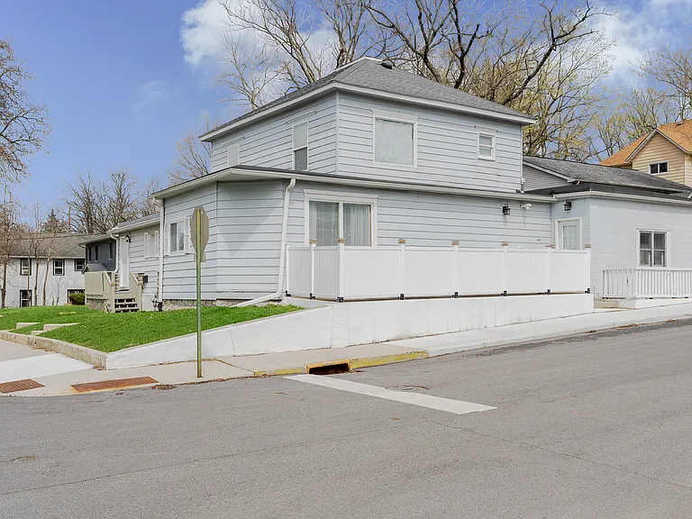 361 Locust St #3 — Photo 2