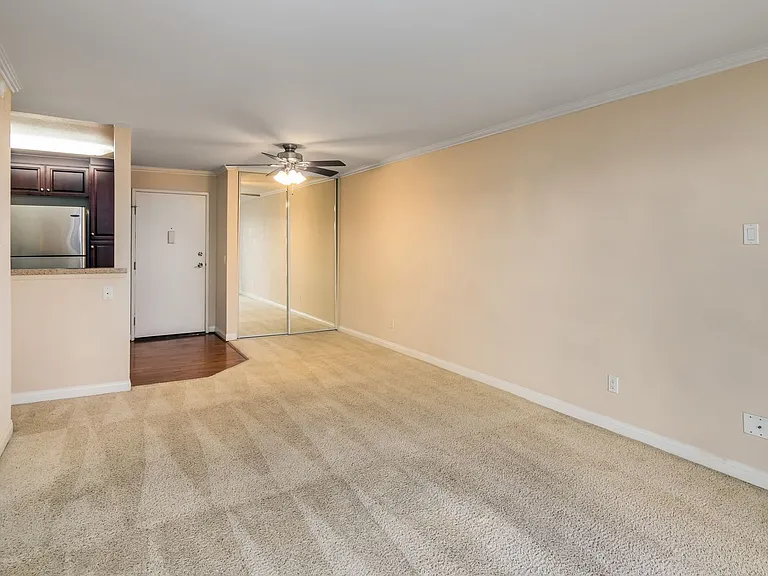5500 Owensmouth Ave #216-P229 — Photo 4