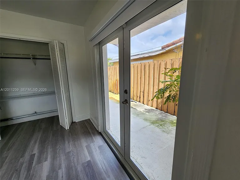 4233 S Jackson St — Photo 20