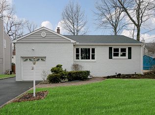 2125 Meadow View Rd, Scotch Plains, NJ 07076