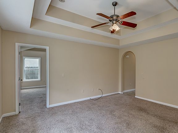 4th image of 10934 Griffin Dr