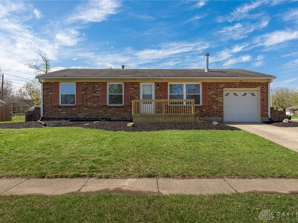 27 S Hillcrest Dr, Germantown, OH 45327